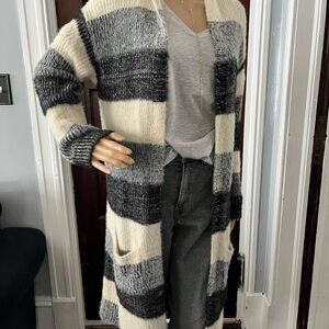Kensie Black and Gray Cardigan with Color Block Design